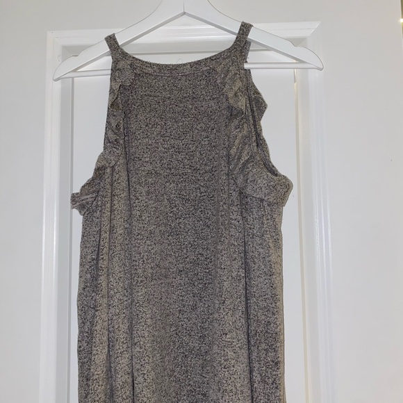 Cold-shoulder Ruffle Sweater - Picture 4 of 5